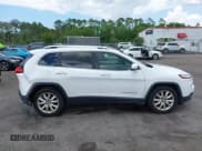 ✅ 2017 Jeep Cherokee Limited • VIN: 1C4PJLDB7HW610561 • Lot: 42629863. Wystawiony na IAAI z przebiegiem 82 180 mil. Bezpłatny archiwum sprzedaży aukcyjnych z USA i szczegółowy raport historii pojazdu na DreamBid. Zdjęcie 13.