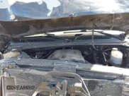 ✅ 2001 Chevrolet Silverado 2500HD LS • VIN: 1GCHC23G21F101862 • Lot: 43640023. Wystawiony na IAAI z przebiegiem 176 048 mil. Bezpłatny archiwum sprzedaży aukcyjnych z USA i szczegółowy raport historii pojazdu na DreamBid. Zdjęcie 10.