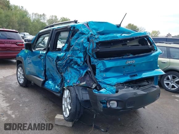 ✅ 2021 Jeep Renegade Latitude • VIN: ZACNJCBB5MPN35101 • Lot: 43451180. Wystawiony na IAAI z przebiegiem Nie podano. Bezpłatny archiwum sprzedaży aukcyjnych z USA i szczegółowy raport historii pojazdu na DreamBid. Zdjęcie 3.