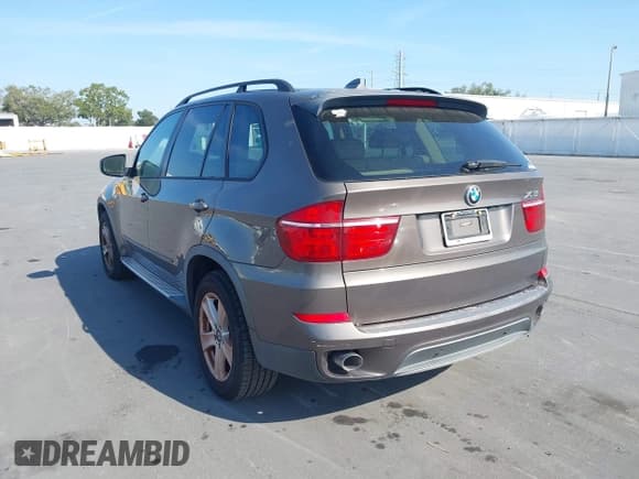 ✅ 2012 BMW X5 35d • VIN: 5UXZW0C58CL664206 • Lot: 43867099. Listed on IAAI with 174,720 mi. Free auction sales archive from the USA and detailed vehicle history report at DreamBid. Image 3.