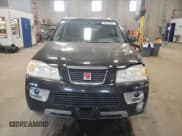 ✅ 2006 Saturn VUE • VIN: 5GZCZ63476S881294 • Lot: 48915745. Wystawiony na Copart z przebiegiem 143 209 mil. Bezpłatny archiwum sprzedaży aukcyjnych z USA i szczegółowy raport historii pojazdu na DreamBid. Zdjęcie 5.