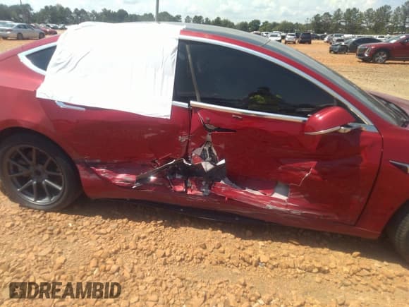 ✅ 2020 Tesla Model 3 Long Range • VIN: 5YJ3E1EB5LF783269 • Lot: 42085024. Wystawiony na IAAI z przebiegiem 80 939 mil. Bezpłatny archiwum sprzedaży aukcyjnych z USA i szczegółowy raport historii pojazdu na DreamBid. Zdjęcie 6.