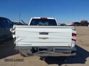 ✅ 2019 Chevrolet Silverado 1500 LT • VIN: 2GCRCPEC5K1140028 • Lot: 43470400. Wystawiony na IAAI z przebiegiem 105 887 mil. Bezpłatny archiwum sprzedaży aukcyjnych z USA i szczegółowy raport historii pojazdu na DreamBid. Zdjęcie 17.