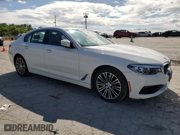 ✅ 2020 BMW 5 Series 530i xDrive • VIN: WBAJR7C04LWW64640 • Lot: 54706505. Wystawiony na Copart z przebiegiem 120 912 mil. Bezpłatny archiwum sprzedaży aukcyjnych z USA i szczegółowy raport historii pojazdu na DreamBid. Zdjęcie 4.
