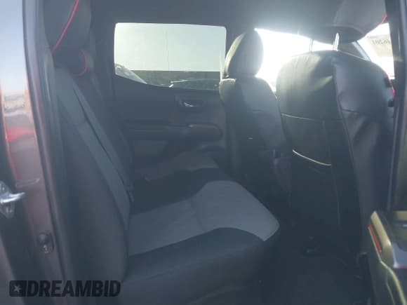 ✅ 2022 Toyota Tacoma TRD Off Road • VIN: 3TMCZ5AN0NM506202 • Лот: 43846201. Опубликован ранее на IAAI с пробегом 27 048 миль. Бесплатный доступ к архиву аукционных продаж из США и подробный отчёт об истории автомобиля на DreamBid. Изображение 8.