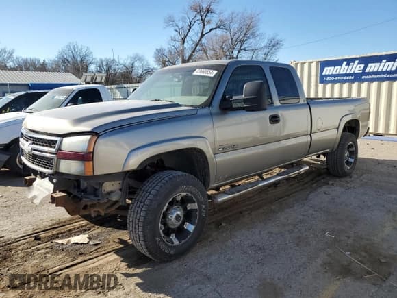 ✅ 2003 Chevrolet Silverado 2500HD LS • VIN: 1GCHC291X3E116055 • Lot: 83660854. Listed on Copart with Not provided. Free auction sales archive from the USA and detailed vehicle history report at DreamBid. Image 1.