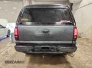 ✅ 2006 GMC Sierra 2500HD Work Truck • VIN: 1GTHK29U36E202986 • Лот: 91885775. Опубликован ранее на Copart с пробегом 208 518 миль. Бесплатный доступ к архиву аукционных продаж из США и подробный отчёт об истории автомобиля на DreamBid. Изображение 6.