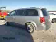 2018 Dodge Grand Caravan SXT z VIN 2C4RDGCG6JR300596, wystawiony jako Copart lot #90603435 z przebiegiem 153 207 mil mil oraz Czysty tytuł • Clean title. Historia ofert i sprzedaży dostępna na DreamBid. Obrazek 2.