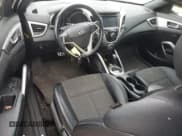 ✅ 2016 Hyundai Veloster • VIN: KMHTC6AD8GU279138 • Lot: 79443214. Wystawiony na Copart z przebiegiem 130 031 mil. Bezpłatny archiwum sprzedaży aukcyjnych z USA i szczegółowy raport historii pojazdu na DreamBid. Zdjęcie 8.