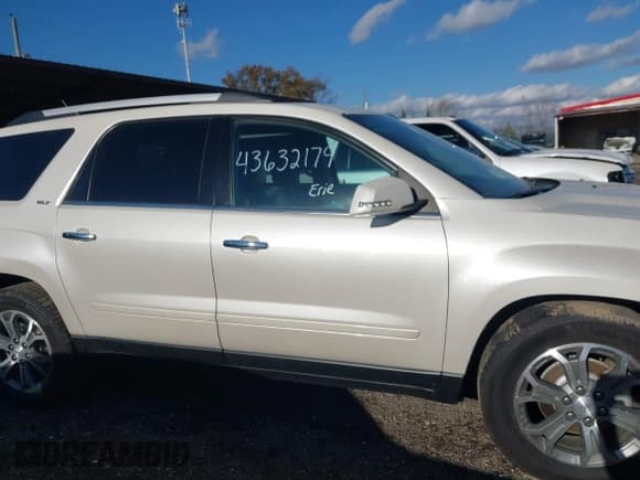 ✅ 2015 GMC Acadia SLT • VIN: 1GKKVSKD0FJ308606 • Lot: 43632179. Listed on IAAI with Not provided. Free auction sales archive from the USA and detailed vehicle history report at DreamBid. Image 13.