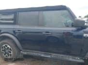 ✅ 2021 Ford Bronco • VIN: 1FMDE5BH2MLA85541 • Lot: 42376748. Wystawiony na IAAI z przebiegiem 53 724 mil. Bezpłatny archiwum sprzedaży aukcyjnych z USA i szczegółowy raport historii pojazdu na DreamBid. Zdjęcie 14.