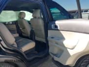 ✅ 2015 Ford Explorer Limited • VIN: 1FM5K7F80FGA66050 • Lot: 43587139. Wystawiony na IAAI z przebiegiem 101 284 mil. Bezpłatny archiwum sprzedaży aukcyjnych z USA i szczegółowy raport historii pojazdu na DreamBid. Zdjęcie 8.