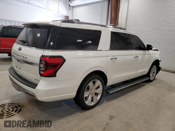 ✅ 2024 Ford Expedition Max Platinum • VIN: 1FMJK1M86REA38624 • Lot: 64295635. Wystawiony na Copart z przebiegiem 14 532 mil. Bezpłatny archiwum sprzedaży aukcyjnych z USA i szczegółowy raport historii pojazdu na DreamBid. Zdjęcie 3.