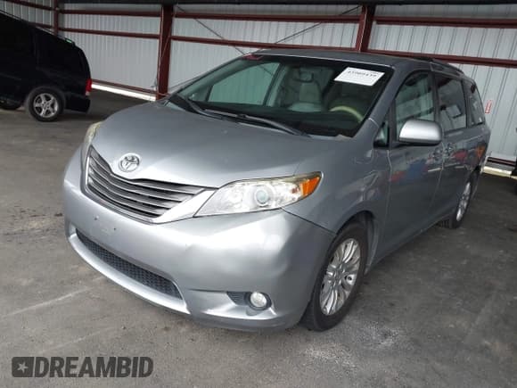 ✅ 2014 Toyota Sienna XLE • VIN: 5TDYK3DC6ES458830 • Lot: 43909439. Listed on IAAI with 108,840 mi. Free auction sales archive from the USA and detailed vehicle history report at DreamBid. Image 2.