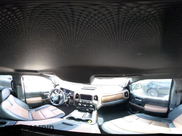 ✅ 2021 Chevrolet Silverado 1500 High Country • VIN: 1GCUYHEL2MZ404642 • Lot: 42301427. Wystawiony na IAAI z przebiegiem 42 691 mil. Bezpłatny archiwum sprzedaży aukcyjnych z USA i szczegółowy raport historii pojazdu na DreamBid. Zdjęcie 18.