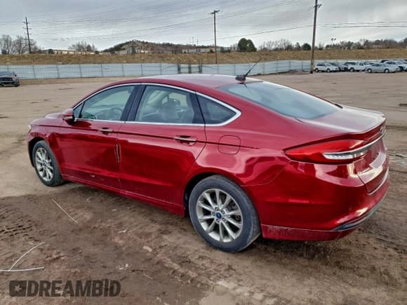 ✅ 2017 Ford Fusion SE • VIN: 3FA6P0HD8HR251542 • Lot: 95954185. Wystawiony na Copart z przebiegiem 108 916 mil. Bezpłatny archiwum sprzedaży aukcyjnych z USA i szczegółowy raport historii pojazdu na DreamBid. Zdjęcie 2.