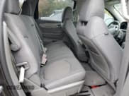 ✅ 2017 Chevrolet Traverse LS • VIN: 1GNKRFED2HJ323069 • Lot: 86998765. Wystawiony na Copart z przebiegiem 99 726 mil. Bezpłatny archiwum sprzedaży aukcyjnych z USA i szczegółowy raport historii pojazdu na DreamBid. Zdjęcie 11.