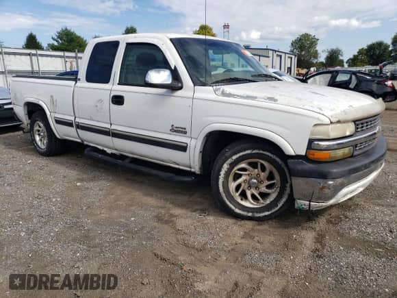 ✅ 2000 Chevrolet Silverado 1500 LS • VIN: 2GCEC19T4Y1252415 • Lot: 72222574. Wystawiony na Copart z przebiegiem 268 791 mil mil. Skorzystaj z bezpłatnego archiwum sprzedaży aukcyjnych z USA i zobacz szczegółowy raport historii pojazdu na DreamBid. Zdjęcie 4.