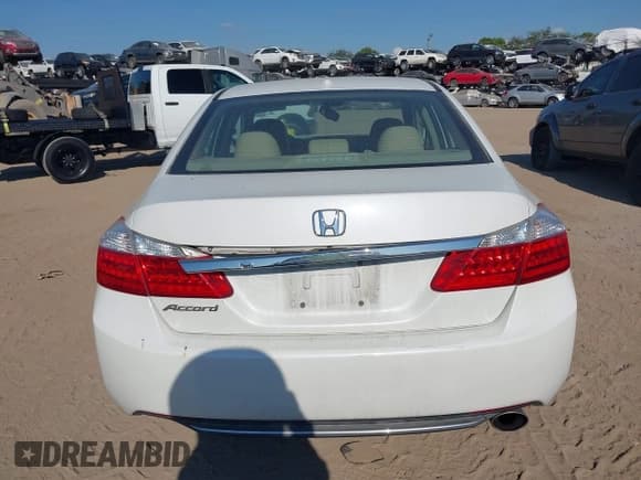 ✅ 2015 Honda Accord EX-L • VIN: 1HGCR2F83FA028312 • Lot: 43729956. Listed on IAAI with 88,947 mi. Free auction sales archive from the USA and detailed vehicle history report at DreamBid. Image 16.
