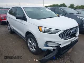 ✅ 2024 Ford Edge SE • VIN: 2FMPK4G98RBB20463 • Lot: 43265647. Wystawiony na IAAI z przebiegiem 16 019 mil. Bezpłatny archiwum sprzedaży aukcyjnych z USA i szczegółowy raport historii pojazdu na DreamBid. Zdjęcie 1.