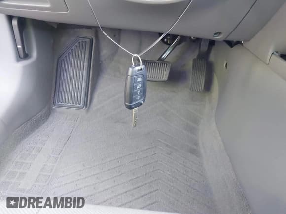 ✅ 2025 Hyundai Elantra SE • VIN: KMHLL4DG1SU967341 • Lot: 43102322. Listed on IAAI with 8,544 mi. Free auction sales archive from the USA and detailed vehicle history report at DreamBid. Image 11.