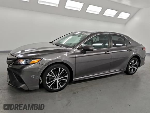 ✅ 2019 Toyota Camry SE • VIN: 4T1B11HK0KU739328 • Лот: 91881855. Опубликован ранее на Copart с пробегом 92 758 миль. Бесплатный доступ к архиву аукционных продаж из США и подробный отчёт об истории автомобиля на DreamBid. Изображение 1.