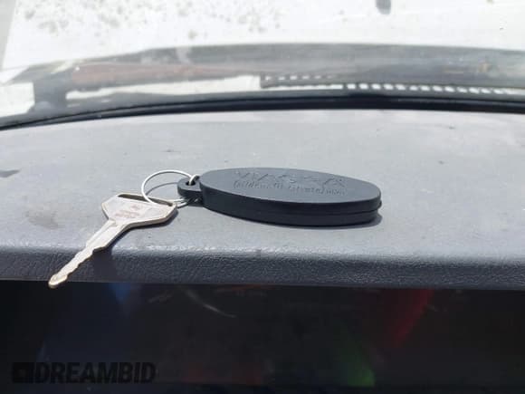 ✅ 1986 Toyota Pickup • VIN: JT4RN55R8G0177256 • Лот: 42560540. Опубликован ранее на IAAI с пробегом 304 700 миль. Бесплатный доступ к архиву аукционных продаж из США и подробный отчёт об истории автомобиля на DreamBid. Изображение 11.