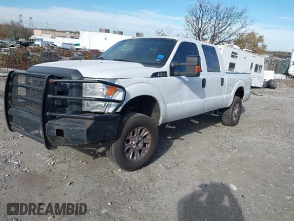 ✅ 2014 Ford F-250 XL • VIN: 1FT7W2B69EEA80001 • Лот: 43636517. Опубликован ранее на IAAI с пробегом 266 646 миль. Бесплатный доступ к архиву аукционных продаж из США и подробный отчёт об истории автомобиля на DreamBid. Изображение 17.