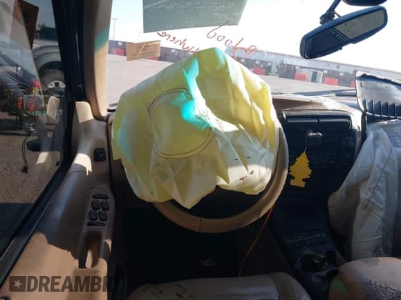 ✅ 2000 Ford Explorer Eddie Bauer • VIN: 1FMDU84P6YZB77943 • Лот: 40303953. Опубликован ранее на IAAI с пробегом Не указан. Бесплатный доступ к архиву аукционных продаж из США и подробный отчёт об истории автомобиля на DreamBid. Изображение 7.