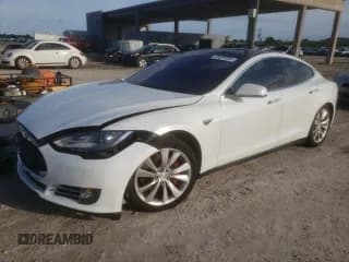 ✅ 2013 Tesla Model S Performance • VIN: 5YJSA1DP6DFP20512 • Lot: 89699265. Wystawiony na Copart z przebiegiem Nie podano. Bezpłatny archiwum sprzedaży aukcyjnych z USA i szczegółowy raport historii pojazdu na DreamBid. Zdjęcie 1.