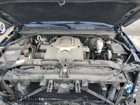 ✅ 2019 Cadillac Escalade Luxury • VIN: 1GYS4BKJ0KR247848 • Lot: 71047715. Wystawiony na Copart z przebiegiem 86 879 mil. Bezpłatny archiwum sprzedaży aukcyjnych z USA i szczegółowy raport historii pojazdu na DreamBid. Zdjęcie 12.