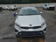 ✅ 2021 Kia Forte LXS • VIN: 3KPF24AD5ME327911 • Lot: 55284505. Wystawiony na Copart z przebiegiem 137 850 mil. Bezpłatny archiwum sprzedaży aukcyjnych z USA i szczegółowy raport historii pojazdu na DreamBid. Zdjęcie 5.