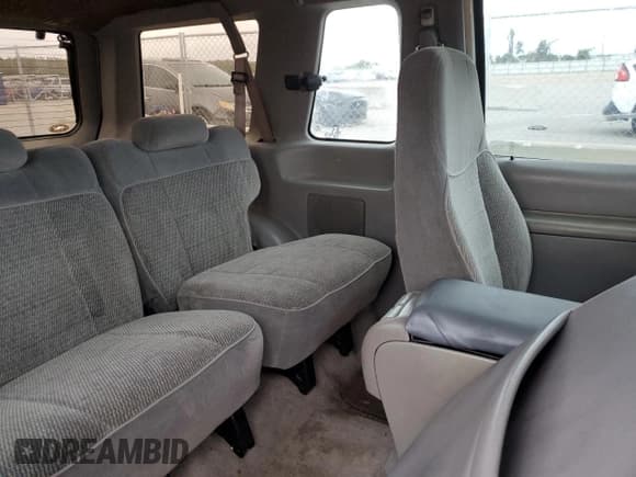 ✅ 1996 Ford Explorer Eddie Bauer • VIN: 1FMCU22X3TUD66129 • Lot: 79165504. Wystawiony na Copart z przebiegiem 107 711 mil. Bezpłatny archiwum sprzedaży aukcyjnych z USA i szczegółowy raport historii pojazdu na DreamBid. Zdjęcie 11.