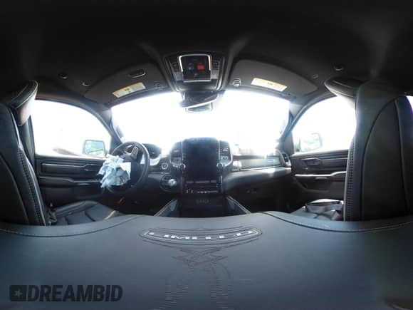 2024 Ram 1500 Limited с VIN 1C6SRFHTXRN208717, выставлен на аукционе IAAI как лот 42372730 с пробегом 5 872 миль миль и . История ставок и продаж доступна на DreamBid. Изображение 18.