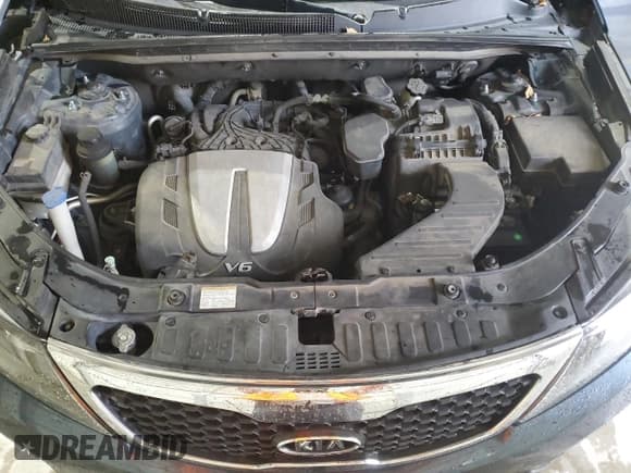 ✅ 2011 Kia Sorento LX • VIN: 5XYKT4A20BG051146 • Лот: 93748315. Опубликован ранее на Copart с пробегом 252 908 миль. Бесплатный доступ к архиву аукционных продаж из США и подробный отчёт об истории автомобиля на DreamBid. Изображение 12.