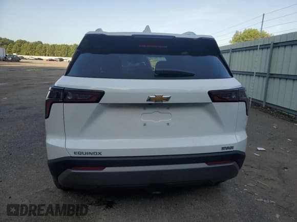 ✅ 2025 Chevrolet Equinox FWD LT • VIN: 3GNAXHEG7SL330381 • Lot: 64631865. Wystawiony na Copart z przebiegiem 1 462 mil. Bezpłatny archiwum sprzedaży aukcyjnych z USA i szczegółowy raport historii pojazdu na DreamBid. Zdjęcie 6.