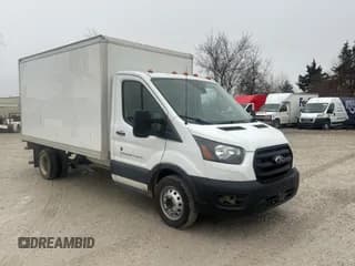 ✅ 2018 Ford Transit • VIN: 1FDBF8ZM2JKA71178 • Лот: 86913204. Опубликован ранее на Copart с пробегом 109 170 миль. Бесплатный доступ к архиву аукционных продаж из США и подробный отчёт об истории автомобиля на DreamBid. Изображение 1.