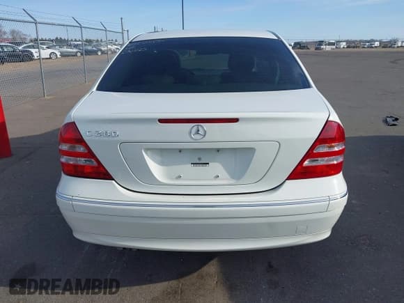 ✅ 2007 Mercedes-Benz C 280 Luxury • VIN: WDBRF54H47A931316 • Lot: 42051676. Wystawiony na IAAI z przebiegiem 109 449 mil. Bezpłatny archiwum sprzedaży aukcyjnych z USA i szczegółowy raport historii pojazdu na DreamBid. Zdjęcie 16.