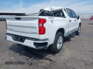 ✅ 2022 Chevrolet Silverado 1500 Custom • VIN: 3GCPYBEK4NG189834 • Lot: 42136171. Wystawiony na IAAI z przebiegiem 95 440 mil. Bezpłatny archiwum sprzedaży aukcyjnych z USA i szczegółowy raport historii pojazdu na DreamBid. Zdjęcie 4.