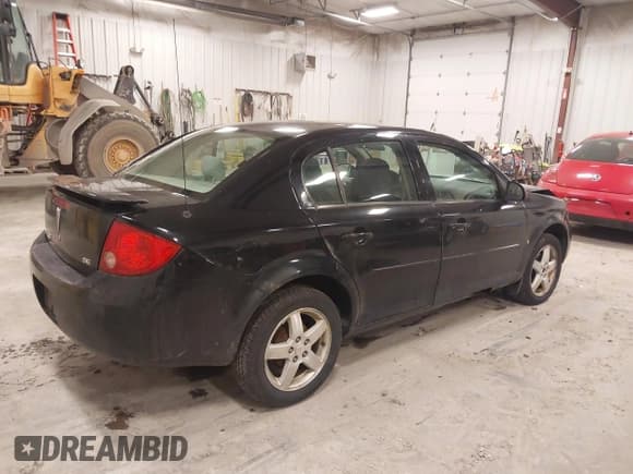 ✅ 2007 Pontiac G5 • VIN: 1G2AL55F977411134 • Лот: 41864312. Опубликован ранее на IAAI с пробегом 205 345 миль. Бесплатный доступ к архиву аукционных продаж из США и подробный отчёт об истории автомобиля на DreamBid. Изображение 4.