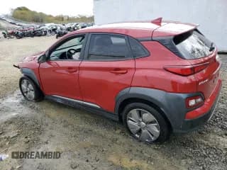 ✅ 2021 Hyundai Kona Limited • VIN: KM8K33AG7MU135502 • Лот: 74057123. Опубликован ранее на Copart с пробегом 62 527 миль. Бесплатный доступ к архиву аукционных продаж из США и подробный отчёт об истории автомобиля на DreamBid. Изображение 2.