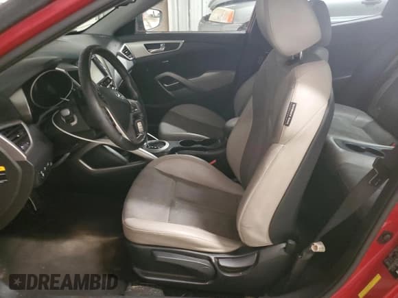 ✅ 2013 Hyundai Veloster w/Gray Int • VIN: KMHTC6AD4DU146646 • Lot: 76483654. Wystawiony na Copart z przebiegiem 150 815 mil. Bezpłatny archiwum sprzedaży aukcyjnych z USA i szczegółowy raport historii pojazdu na DreamBid. Zdjęcie 7.