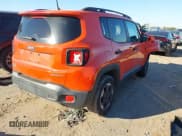 ✅ 2017 Jeep Renegade Sport • VIN: ZACCJBAB0HPG21086 • Lot: 43572267. Wystawiony na IAAI z przebiegiem 67 612 mil. Bezpłatny archiwum sprzedaży aukcyjnych z USA i szczegółowy raport historii pojazdu na DreamBid. Zdjęcie 4.