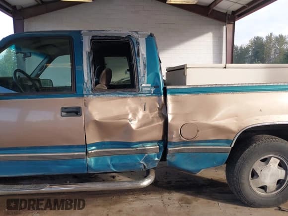 ✅ 1997 Chevrolet Silverado 1500 • VIN: 1GCEK19M6VE154721 • Lot: 43496424. Wystawiony na IAAI z przebiegiem 286 056 mil. Bezpłatny archiwum sprzedaży aukcyjnych z USA i szczegółowy raport historii pojazdu na DreamBid. Zdjęcie 6.