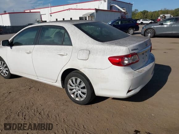 ✅ 2013 Toyota Corolla L • VIN: 2T1BU4EEXDC082145 • Lot: 43349744. Wystawiony na IAAI z przebiegiem 106 623 mil. Bezpłatny archiwum sprzedaży aukcyjnych z USA i szczegółowy raport historii pojazdu na DreamBid. Zdjęcie 3.