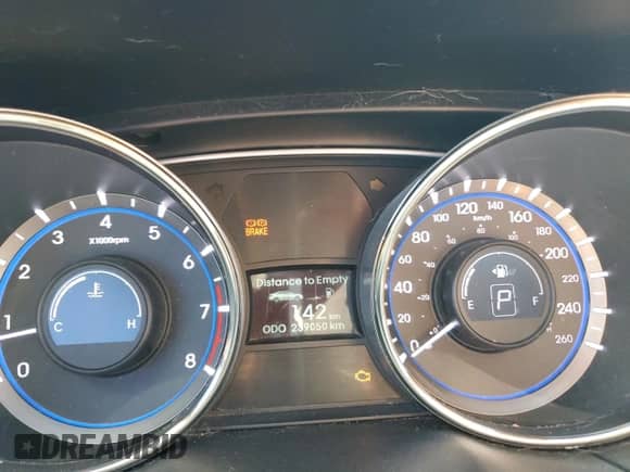 2011 Hyundai Sonata Limited с VIN 5NPEC4AB2BH185744, выставлен на аукционе Copart как лот 70832905 с пробегом 239 050 миль миль и Чистый • Clean title. История ставок и продаж доступна на DreamBid. Изображение 9.