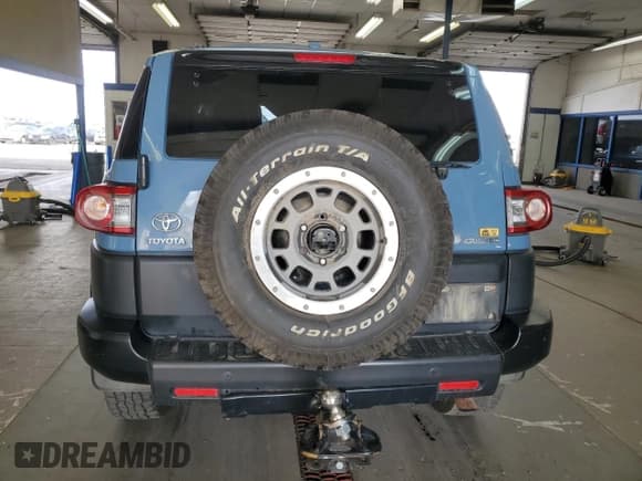✅ 2014 Toyota FJ Cruiser • VIN: JTEBU4BF2EK193216 • Лот: 72034025. Опубликован ранее на Copart с пробегом 162 457 миль. Бесплатный доступ к архиву аукционных продаж из США и подробный отчёт об истории автомобиля на DreamBid. Изображение 6.