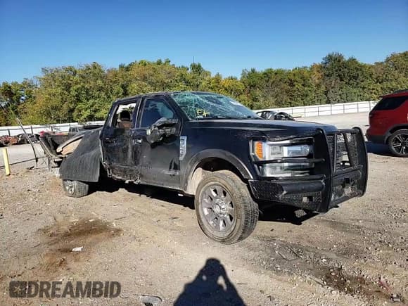✅ 2017 Ford F-350 Platinum • VIN: 1FT8W3BT1HEC30669 • Лот: 64309482. Опубликован ранее на Copart с пробегом 238 581 миль. Бесплатный доступ к архиву аукционных продаж из США и подробный отчёт об истории автомобиля на DreamBid. Изображение 11.
