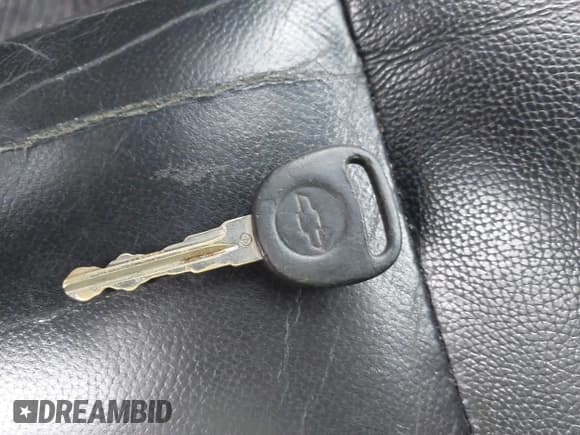 ✅ 2012 Chevrolet Suburban LT • VIN: 1GNSKJE70CR135971 • Lot: 43662992. Wystawiony na IAAI z przebiegiem 550 591 mil. Bezpłatny archiwum sprzedaży aukcyjnych z USA i szczegółowy raport historii pojazdu na DreamBid. Zdjęcie 11.