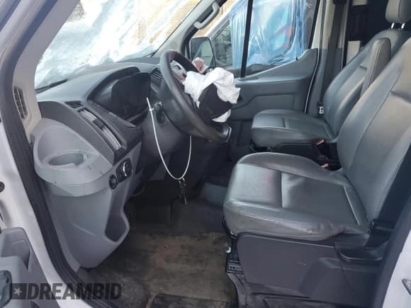 ✅ 2017 Ford Transit • VIN: 1FTBW2XM2HKB21558 • Lot: 43265885. Wystawiony na Copart z przebiegiem Nie podano. Bezpłatny archiwum sprzedaży aukcyjnych z USA i szczegółowy raport historii pojazdu na DreamBid. Zdjęcie 7.